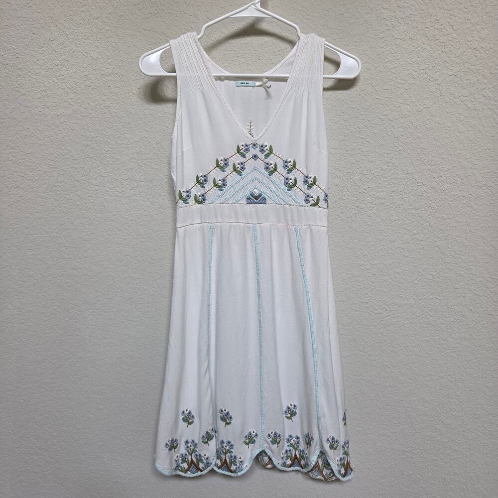 Kimchi Blue Dress Small White Floral Embroidered Mini Dress Summer Sleeveless